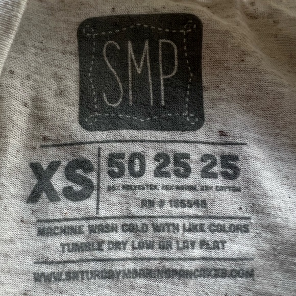🟡Everybody In The Canoe Getting Tipsy Funny Meme Quote Shirt Summer Bear Boat - Picture 4 of 4